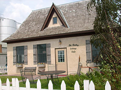 Cafe400 Cafe in Amboy